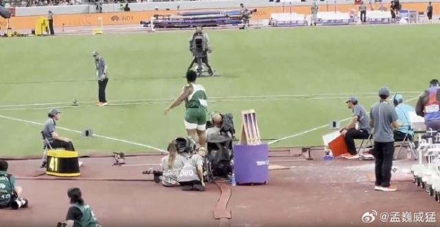 1758067373344095918.jpg qianqiu.jpg