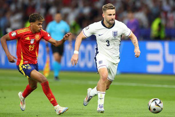 1720987759822064707.jpg 2161430988-612x612.jpg