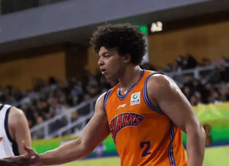 开云官网-洛夫顿今日砍下31分11助攻，CBA生涯首次砍下30+10助攻