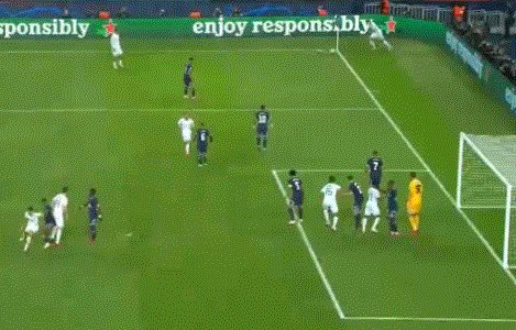 1632859103332010859.gif 915.gif